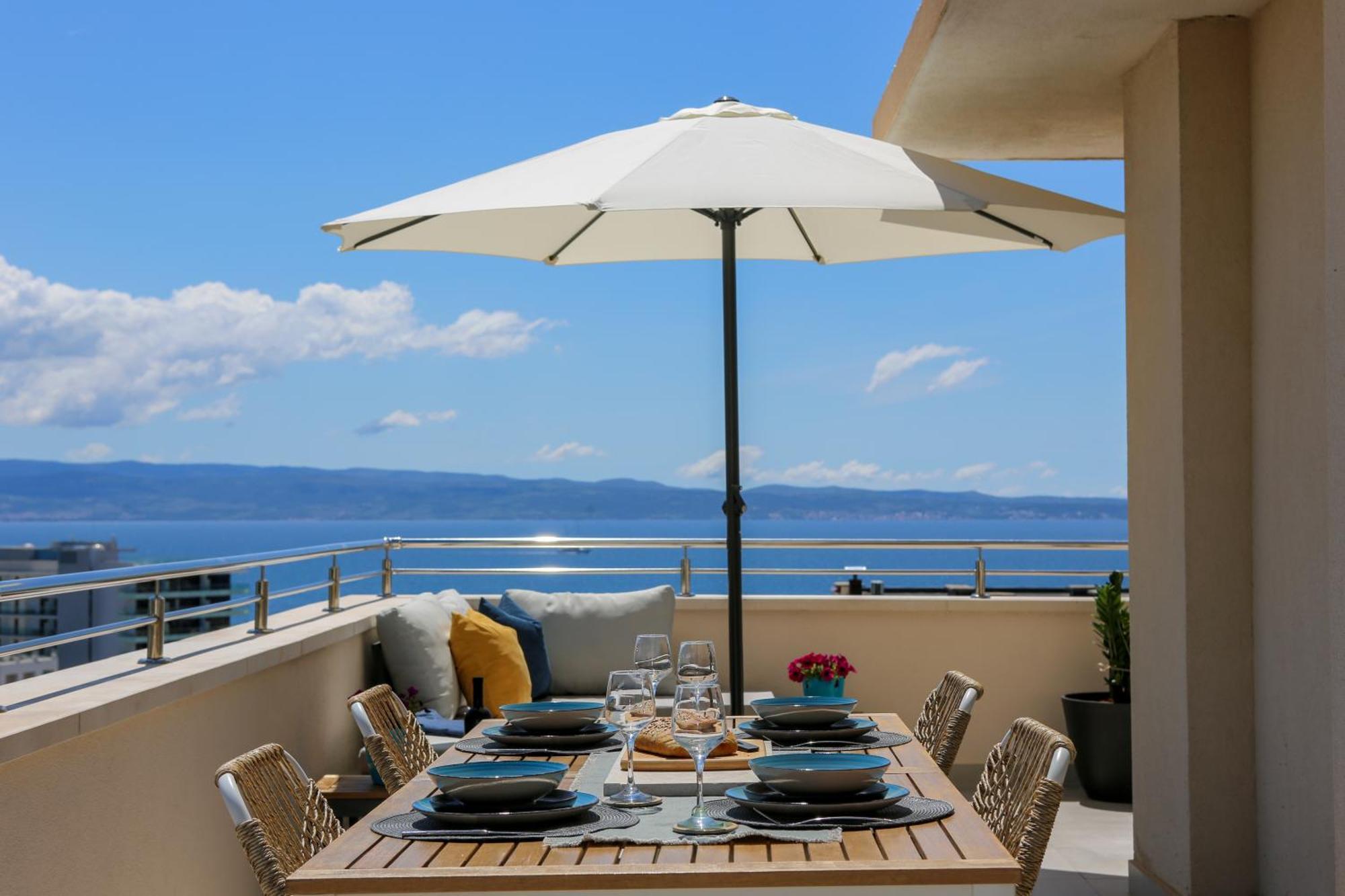Kiki'S Sea View Studio Сплит Екстериор снимка