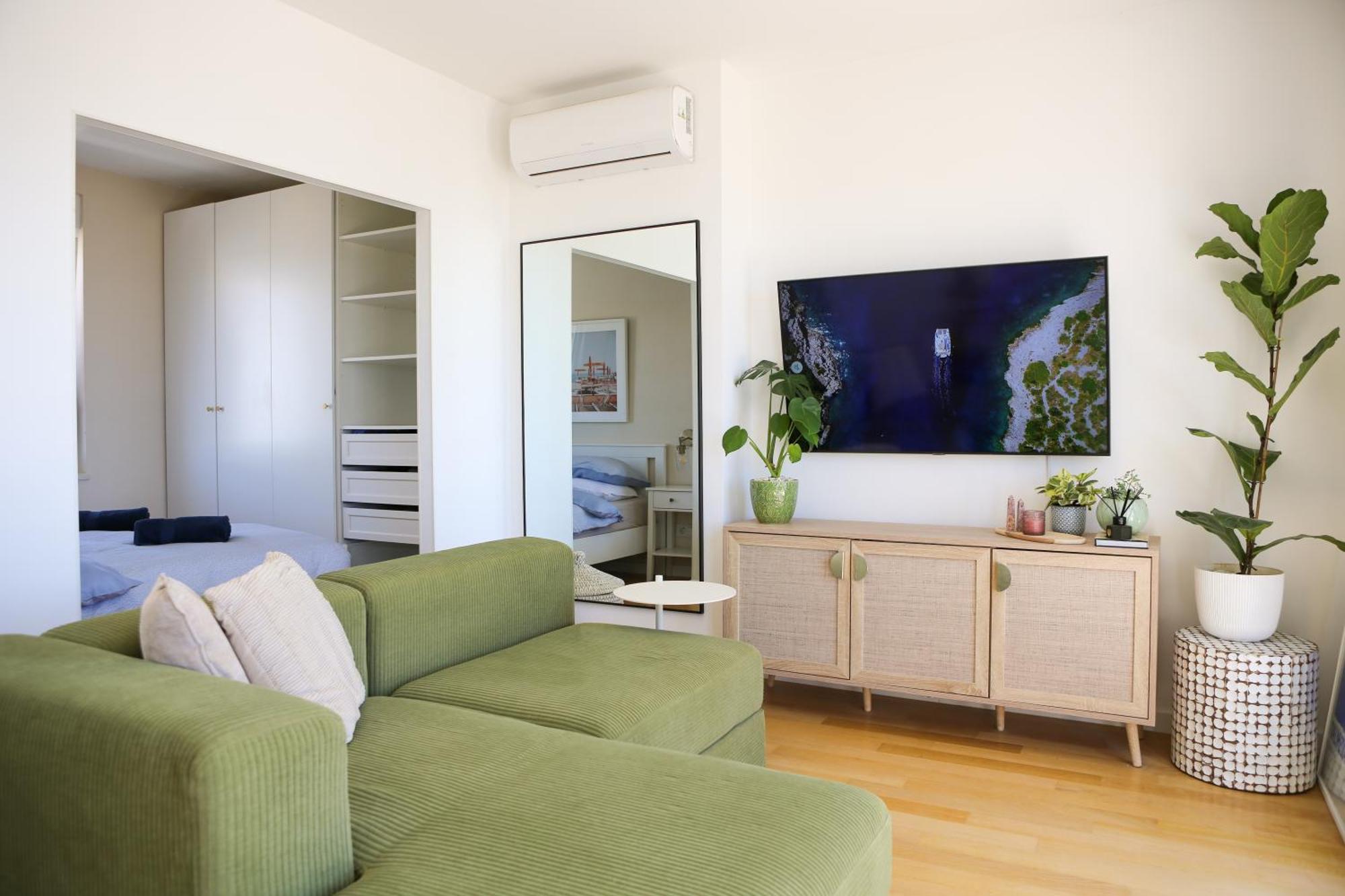 Kiki'S Sea View Studio Сплит Екстериор снимка