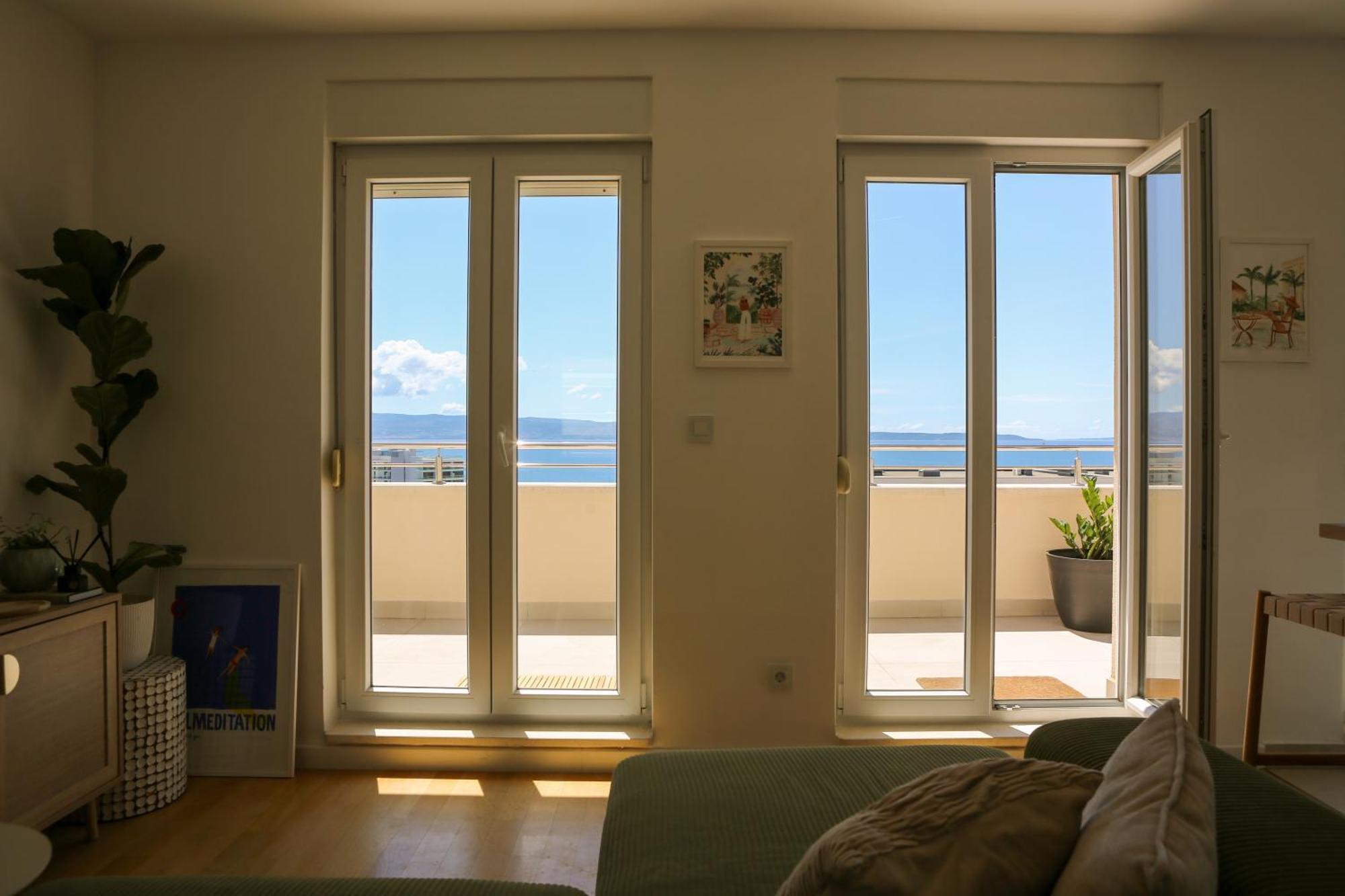 Kiki'S Sea View Studio Сплит Стая снимка